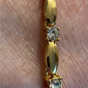 Vintage Avon #7 clear stone bracelet (gold)